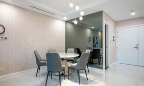 Dining - The Suite Landmark - Vinhomes Central Park (Ho Chi Minh City)