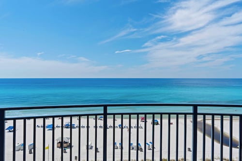 Sterling Breeze #604 Beachfront Condo w/ Balcony, Pool, Hot Tub & Pier Park