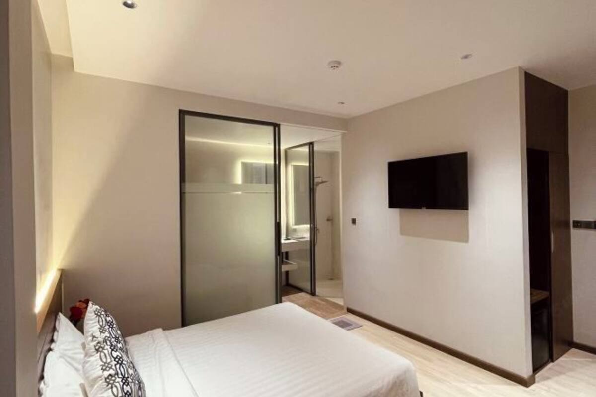 Soundproofing, iron/ironing board