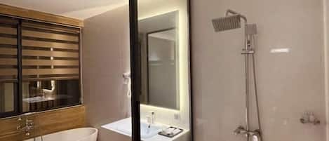 Artículos de tocador gratuitos, pantuflas, bidet