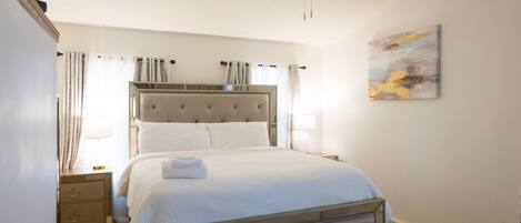 3 bedrooms, iron/ironing board, free WiFi, bed sheets