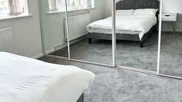 3 bedrooms, WiFi, bed sheets