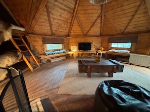 Fernseher, Kamin