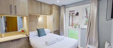 3 chambres, fer et planche à repasser, draps fournis