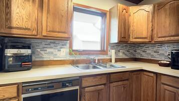 Microwave, oven, stovetop, dishwasher