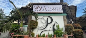 Pensionne Alonso by RedDoorz