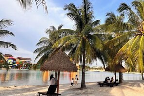 Bola tampar pantai, memancing 