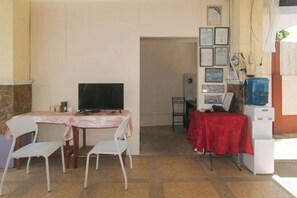 Unclassified image, 2 of 11, button - RedDoorz @ Yssa Ademar near Robinsons Jaro (Iloilo City)