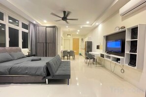 Unclassified image, 2 of 35, button - Kuching City Center Riverine Apartment With Balcony & City Views (Kuching)