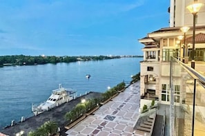 View from property - Kuching City Center Riverine Apartment With Balcony & City Views (Kuching)