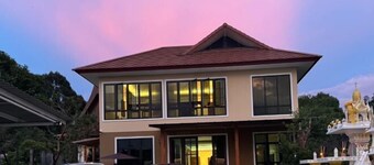 Baan Prapassarakom HomeStay& Cafe