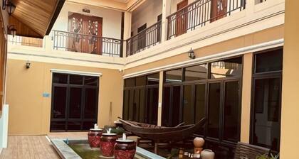 Baan Prapassarakom HomeStay& Cafe