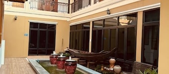 Baan Prapassarakom HomeStay& Cafe