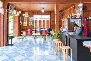 Lobby - Baanpai Hostel (Pai)