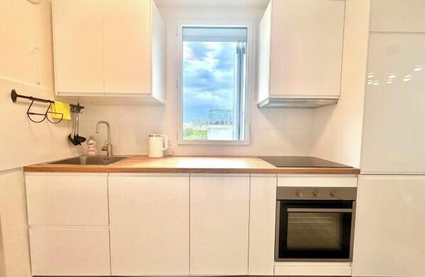 Room - Spacious Apartment near Vincennes forest on Bd Poniatowski (Paris)