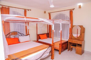 4 chambres, fer et planche à repasser, Wi-Fi, draps fournis