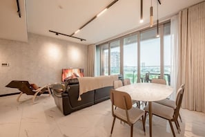 Room - The Metropole Riverside Apartment (Ho Chi Minh City)