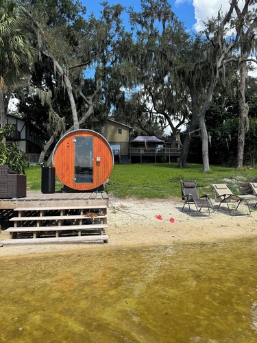 Lakefront Paradise • Sauna • Hot Tub • Jet Skis • Sunset Views