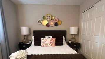 2 chambres, fer et planche à repasser, lit parapluie, Wi-Fi