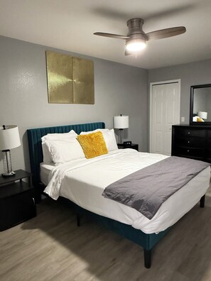 2 bedrooms, iron/ironing board, WiFi, bed sheets