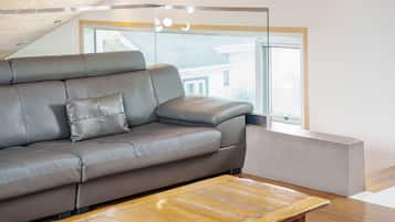 Basic Room, 5 Bedrooms (Beyond (3F Private Villa / Pet )) | 5 bedrooms, free WiFi