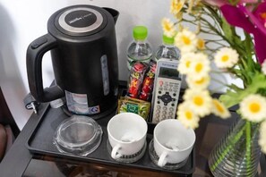 Cà phê và/hoặc dụng cụ pha
