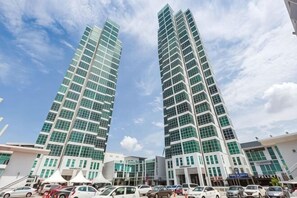 Exterior - Maritime Suite By Stayla (George Town)