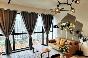 Room - Modern Luxe Island Suites (George Town)