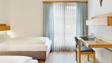 Cribs/infant beds
