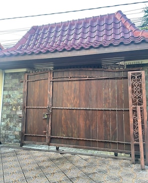 Fachada da propriedade