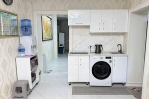 Private kitchen - UB Friends Hostel (Ulaanbaatar)