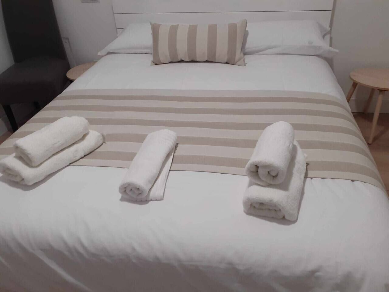 1 غرفة نوم ومكواة/لوح كي وسرير سفر وواي فاي