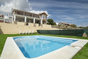Pool - Mountain. Incredible apartment. Villa de Gredos (Barajas)