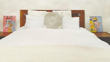 Cribs/infant beds