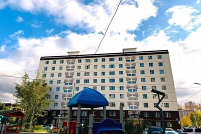 Apartment 44, spacious living area, separate kitchen & 1 bedroom