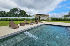 Outdoor pool - Lotus Resort Panglao (Panglao)