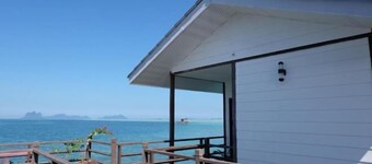 WB Shun Shun Water Bungalows