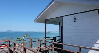 WB Shun Shun Water Bungalows