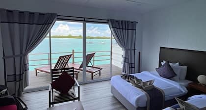 WB Shun Shun Water Bungalows