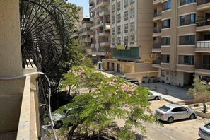 Property grounds - Bafang Homestay (Cairo)