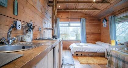 The Hygge Hut - 1 Bed - Freshwest Beach Retreat