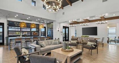 Fantastic 3-bedroom, 6 beds! house with AC in Sun City West