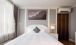 Room - Luxury Apartment in Central_Luminous Leman (Ho Chi Minh City)