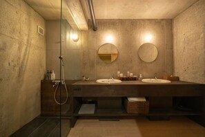 Unclassified image, 4 of 67, button - KYOTO MATSUTANI (Kyoto)
