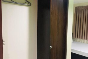 Room - Emerald Suites CDO (Cagayan De Oro)