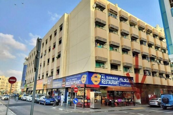 Exterior - Rovers Hostel (Dubai)