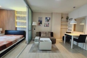 Room - Chiang Mai Dcondo Apartment: Move-in ready + office-friendly (Chiang Mai)