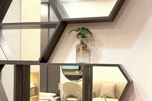 Room - A Quiet Stay (Hanoi)