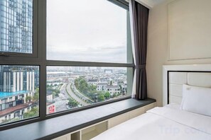 Unclassified image, 3 of 53, button - The Landmark Platinum - Vinhomes Central Park (Ho Chi Minh City)