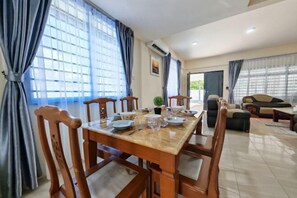 Room - Riverside Lot No.1 Homestay at Kota Kinabalu (Putatan)